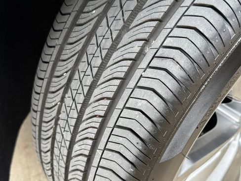 Certified 2023 Buick Envision Avenir AWD/4WD image 11