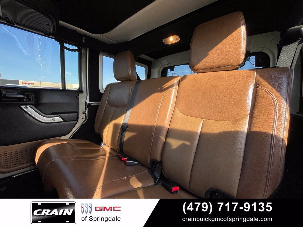 Used 2018 Jeep Wrangler Unlimited Rubicon w/ Cold Weather Group AWD/4WD image 23