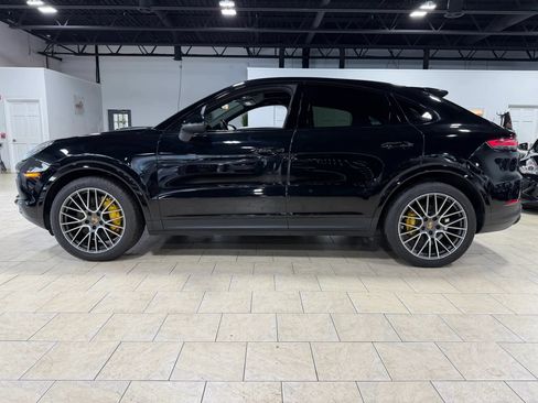 Used 2021 Porsche Cayenne Coupe AWD/4WD image 25
