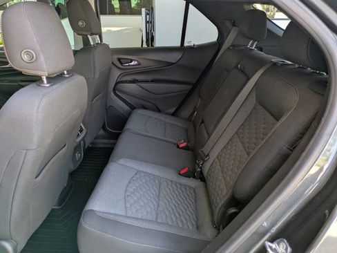 Used 2021 Chevrolet Equinox LT image 17
