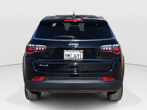 Used 2024 Jeep Compass Sport image 4