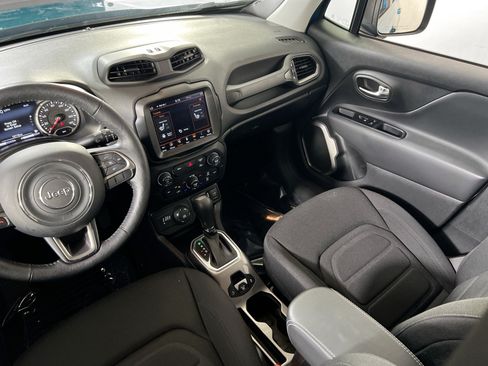 Used 2022 Jeep Renegade Latitude w/ Convenience Group AWD/4WD image 23