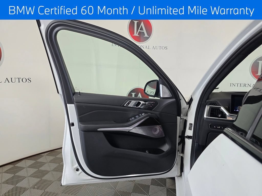 Certified 2025 BMW X7 xDrive40i w/ Executive Package AWD/4WD image 16