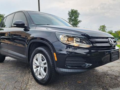 Used 2013 Volkswagen Tiguan S FWD image 2