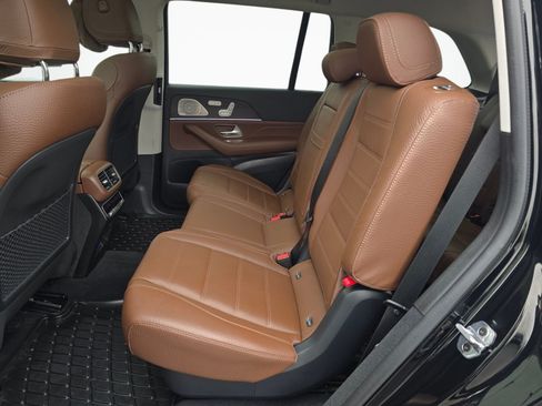 Used 2026 Mercedes-Benz GLS 450 4MATIC image 19