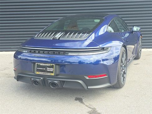 Used 2025 Porsche 911 Carrera GTS image 7