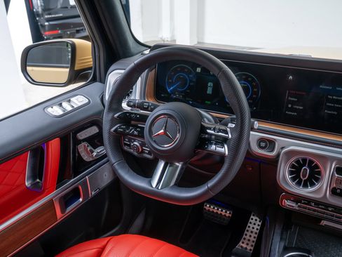Used 2025 Mercedes-Benz G 580 w/ EQ Technology image 10