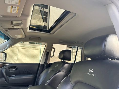 Used 2012 INFINITI QX56 2WD w/ Deluxe Touring Pkg image 11