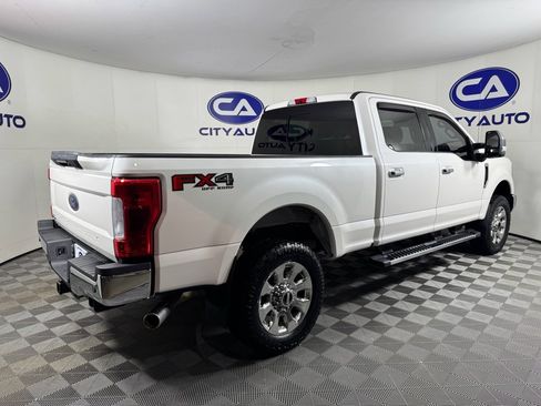 Used 2019 Ford F250 Lariat w/ Lariat Ultimate Package image 3