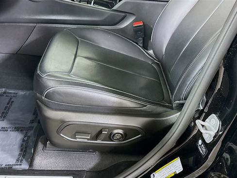 Used 2023 Jeep Grand Cherokee Overland image 27