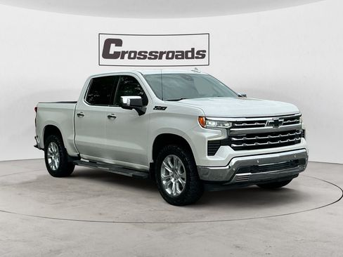 Used 2022 Chevrolet Silverado 1500 LTZ w/ LTZ Premium Package AWD/4WD image 7