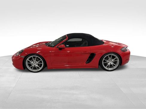 Used 2019 Porsche 718 Boxster image 2