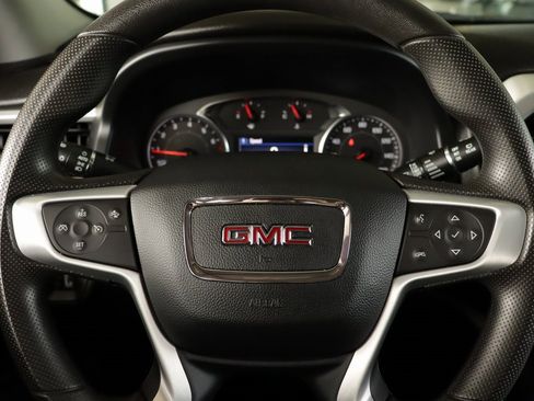 Used 2023 GMC Acadia SLE w/ Driver Convenience Package image 10