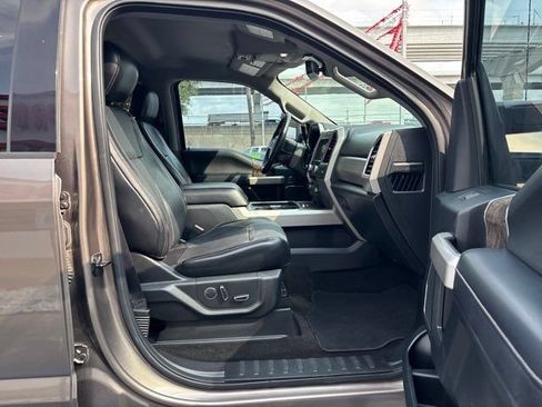 Used 2018 Ford F250 Lariat w/ Lariat Ultimate Package AWD/4WD image 60