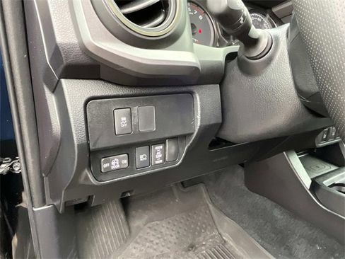Used 2021 Toyota Tacoma TRD Off-Road image 28