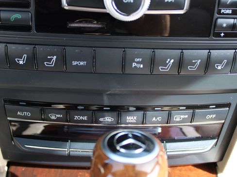Used 2012 Mercedes-Benz E 550 Cabriolet image 10