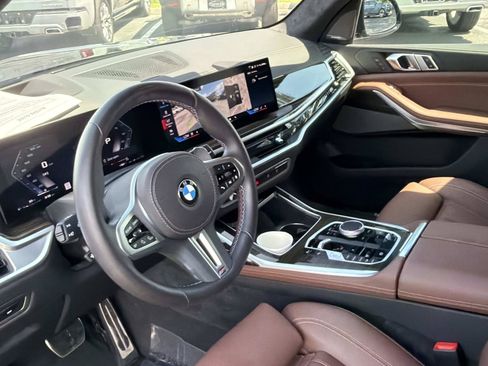 Used 2025 BMW X7 M60i w/ M Sport Professional Package AWD/4WD image 34