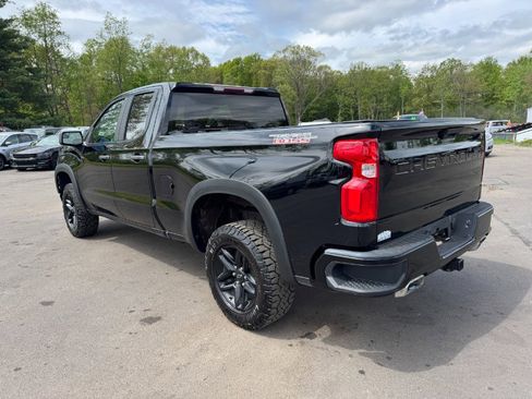 Used 2019 Chevrolet Silverado 1500 Custom Trail Boss AWD/4WD image 3