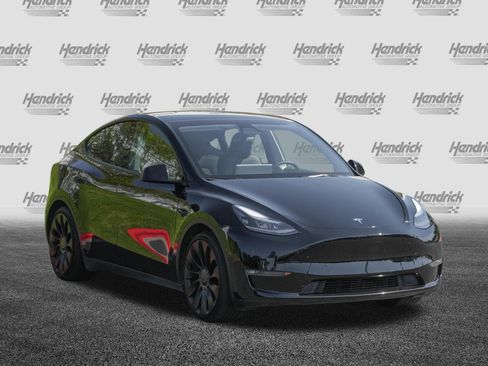 Used 2022 Tesla Model Y Performance AWD/4WD image 2