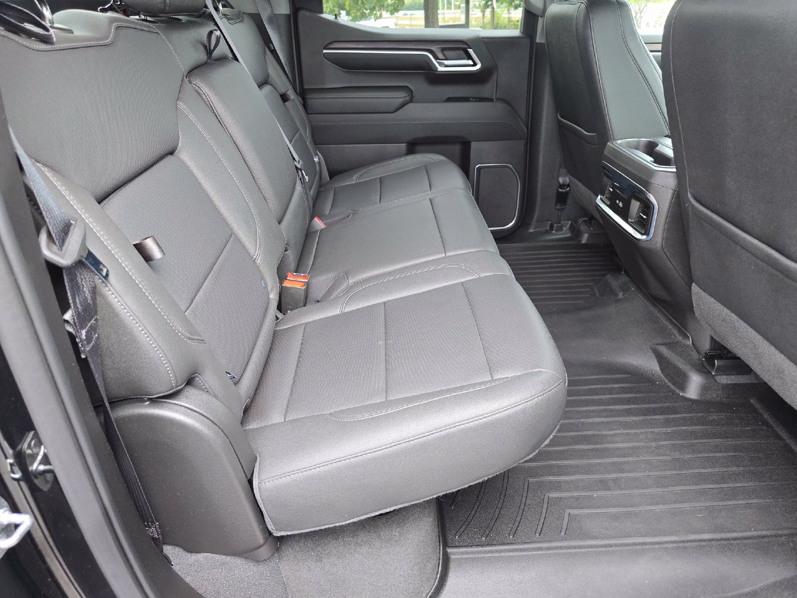 Used 2022 GMC Sierra 1500 SLT w/ SLT Convenience Package AWD/4WD image 16