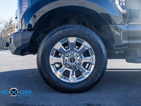 Used 2019 Ford F350 Lariat w/ Lariat Ultimate Package image 46