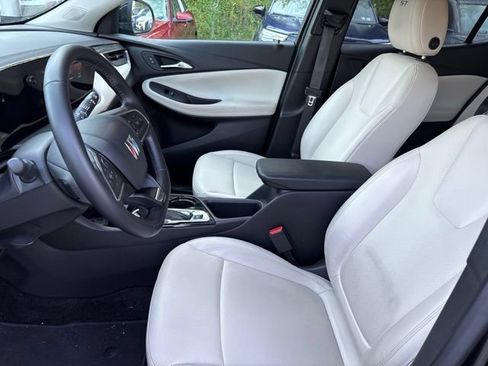 Used 2024 Buick Encore GX Sport Touring AWD/4WD image 9
