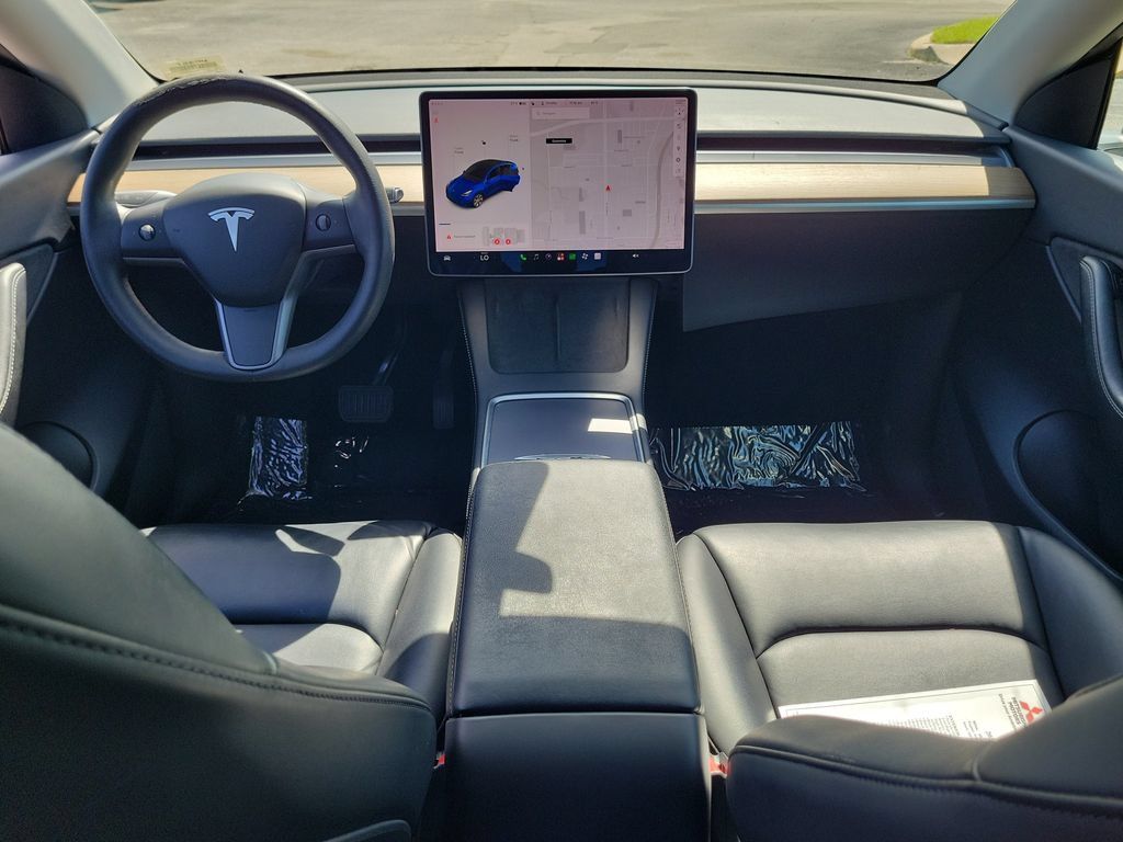 Used 2021 Tesla Model Y 2WD image 11