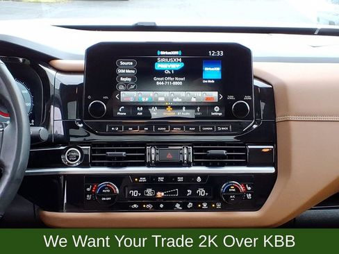 Used 2024 Nissan Pathfinder Platinum AWD/4WD image 19