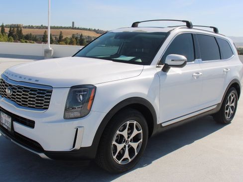 Used 2020 Kia Telluride EX FWD image 6