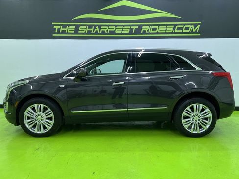 Used 2017 Cadillac XT5 Premium Luxury w/ Driver Assist Package AWD/4WD image 6