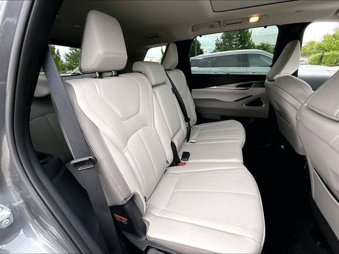 New 2026 INFINITI QX60 Luxe FWD image 18