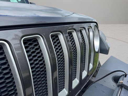Used 2018 Jeep Wrangler Unlimited Sport S AWD/4WD image 10