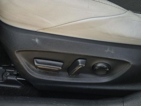 Used 2019 Toyota Corolla XSE w/ Carpet Mat Package FWD image 18