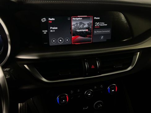 Used 2024 Alfa Romeo Stelvio Veloce image 21