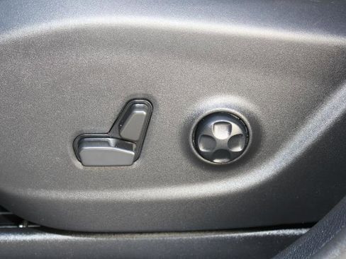 Used 2021 Jeep Cherokee Latitude Plus image 24