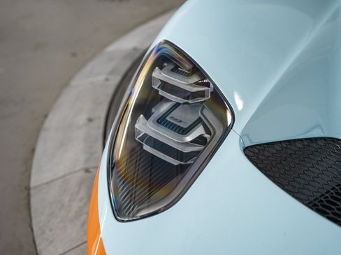 Used 2019 Ford GT RWD image 22