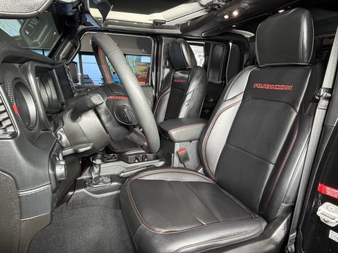 Used 2024 Jeep Gladiator Rubicon image 3