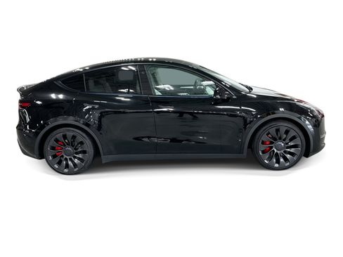 Certified 2023 Tesla Model Y Performance AWD/4WD image 7