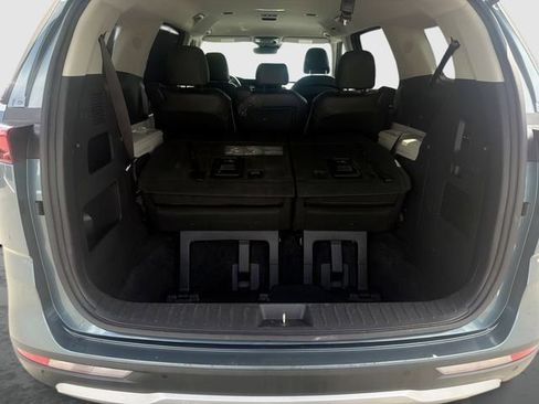 Used 2023 Kia Carnival EX FWD image 29