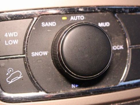 Used 2016 Jeep Grand Cherokee Limited image 29