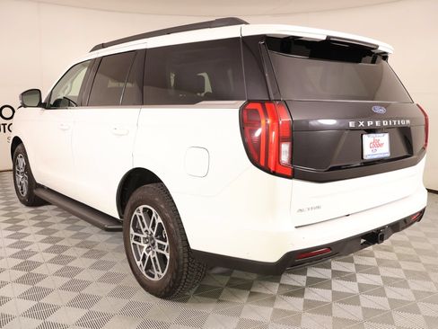 Used 2025 Ford Expedition Active AWD/4WD image 27