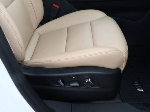 Used 2024 Cadillac XT4 Premium Luxury FWD image 24