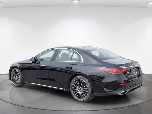 New 2026 Mercedes-Benz E 350 4MATIC Sedan image 7