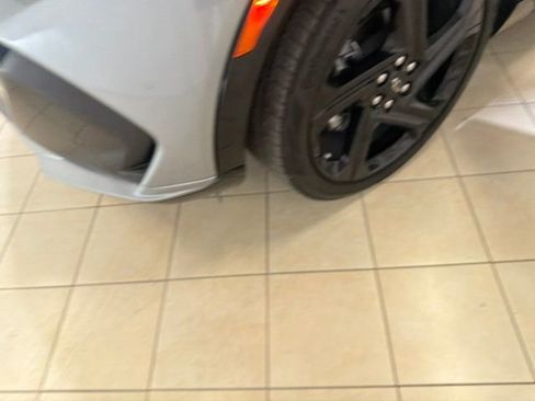 Used 2025 Chevrolet Equinox EV RS FWD image 32