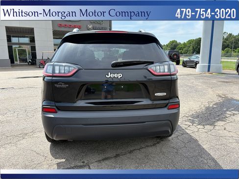 Used 2019 Jeep Cherokee Latitude Plus FWD image 6
