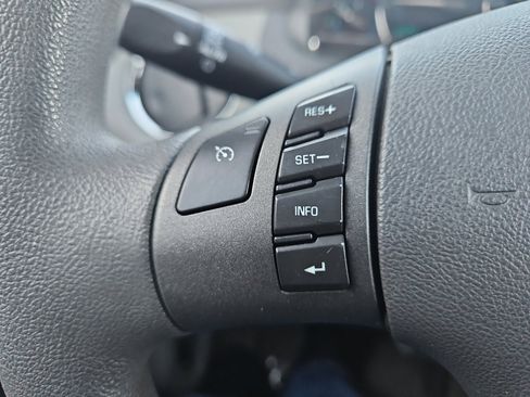 Used 2008 Chevrolet HHR LS image 17