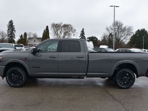 New 2026 RAM 2500 Limited AWD/4WD image 9