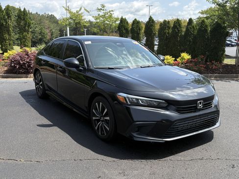 Certified 2024 Honda Civic EX image 2
