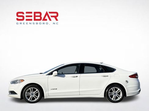 Used 2018 Ford Fusion SE w/ Equipment Group 602A FWD image 10