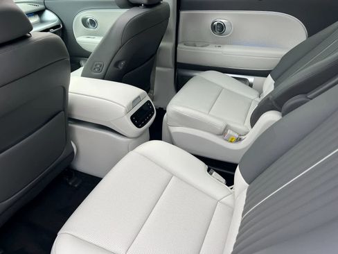 New 2026 Hyundai Ioniq 9 Calligraphy image 4